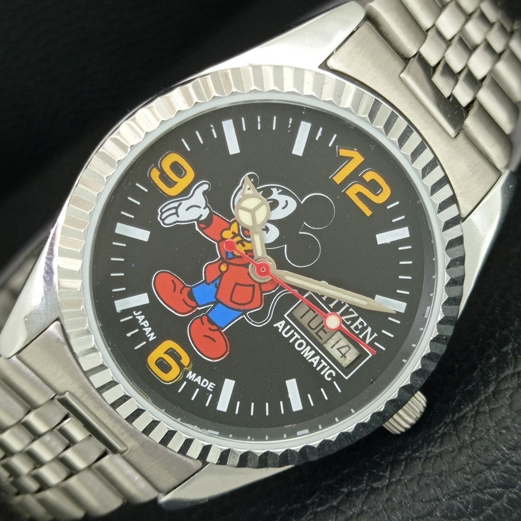 Vintage 1987 Disney Citizen Automatic Mens Silver Watch WDaydate Black Accent Vintage 1987 Disney Citizen Automatic Mens Silver Watch WDaydate Black Accent